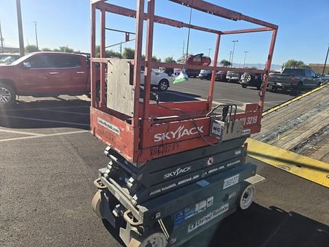 2017 SKYJACK SJIII3219 Scissor Lift 19' Electric