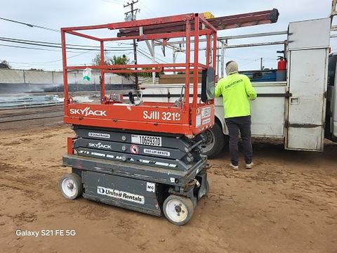 2017 SKYJACK SJIII3219 Scissor Lift 19' Electric