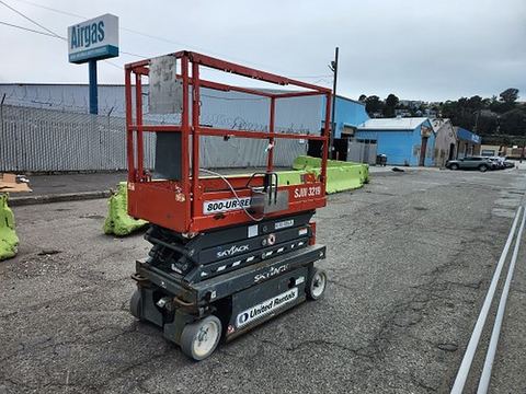 2017 SKYJACK SJIII3219 Scissor Lift 19' Electric