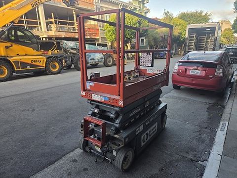 2017 SKYJACK SJIII3219 Scissor Lift 19' Electric