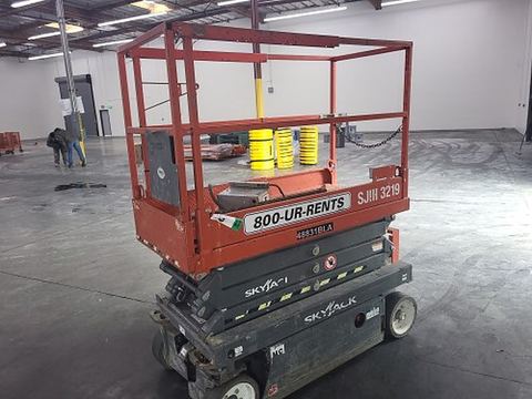 2017 SKYJACK SJIII3219 Scissor Lift 19' Electric