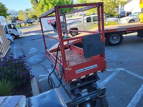 2017 SKYJACK SJIII3219 Scissor Lift 19' Electric