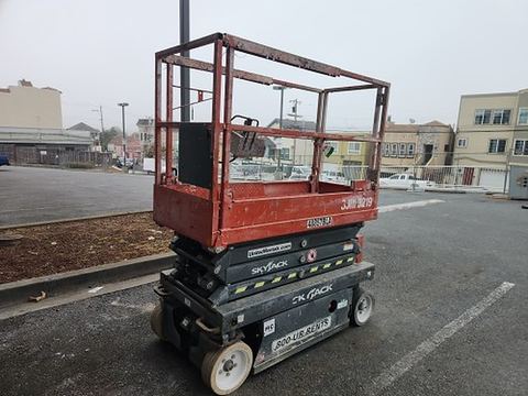 2017 SKYJACK SJIII3219 Scissor Lift 19' Electric