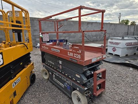 2017 SKYJACK SJIII3226 Scissor Lift 24-26' Electric 30-36" Wide