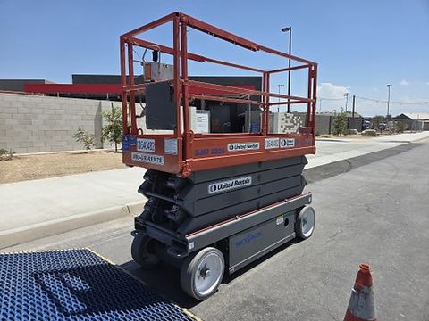 2017 SKYJACK SJIII3226 Scissor Lift 24-26' Electric 30-36" Wide