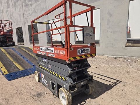 2017 SKYJACK SJIII3226 Scissor Lift 24-26' Electric 30-36" Wide