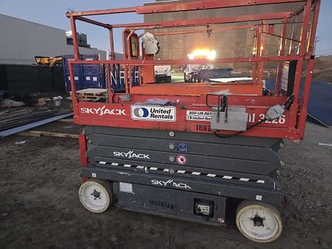 2017 SKYJACK SJIII3226 Scissor Lift 24-26' Electric 30-36" Wide