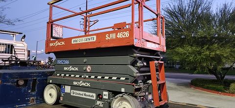 2017 SKYJACK SJIII4626 Scissor Lift 24-26' Electric 46-68" Wide