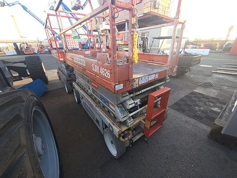 2017 SKYJACK SJIII4626 Scissor Lift 24-26' Electric 46-68" Wide