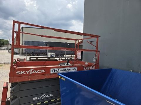 2017 SKYJACK SJIII4632 Scissor Lift 30-35' Electric 46-48" Wide