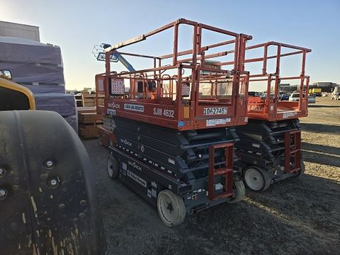 2017 SKYJACK SJIII4632 Scissor Lift 30-35' Electric 46-48" Wide