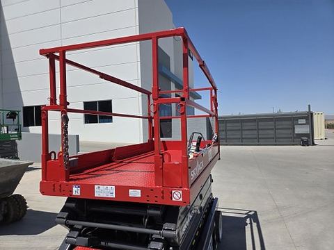 2017 SKYJACK SJIII4632 Scissor Lift 30-35' Electric 46-48" Wide