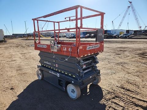 2017 SKYJACK SJIII4632 Scissor Lift 30-35' Electric 46-48" Wide