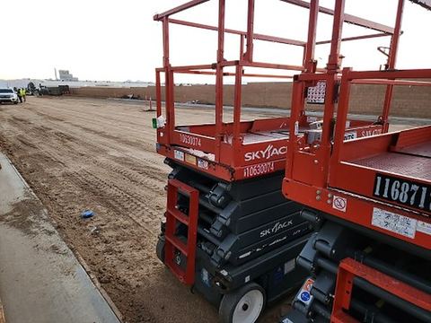 2017 SKYJACK SJIII4740 Scissor Lift 39-40' Electric 45-48"Wide