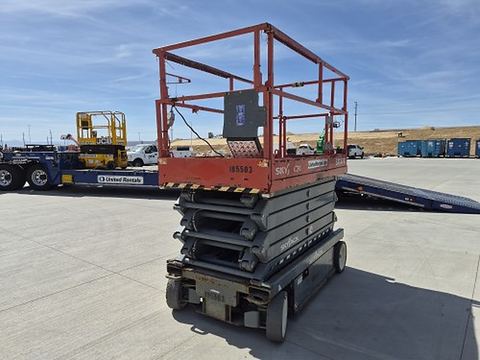 2017 SKYJACK SJIII4740 Scissor Lift 39-40' Electric 45-48"Wide