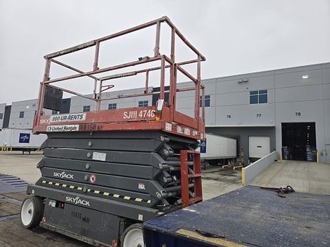 2017 SKYJACK SJIII4740 Scissor Lift 39-40' Electric 45-48"Wide