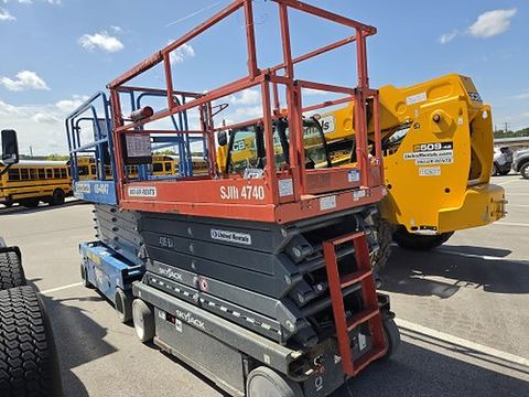 2017 SKYJACK SJIII4740 Scissor Lift 39-40' Electric 45-48"Wide