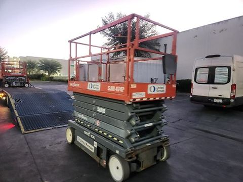 2017 SKYJACK SJIII4740 Scissor Lift 39-40' Electric 45-48"Wide