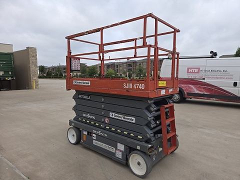 2017 SKYJACK SJIII4740 Scissor Lift 39-40' Electric 45-48"Wide