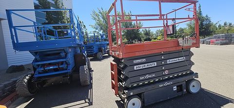 2017 SKYJACK SJIII4740 Scissor Lift 39-40' Electric 45-48"Wide