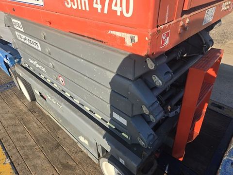 2017 SKYJACK SJIII4740 Scissor Lift 39-40' Electric 45-48"Wide