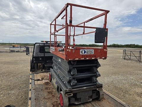 2017 SKYJACK SJIII4740 Scissor Lift 39-40' Electric 45-48"Wide