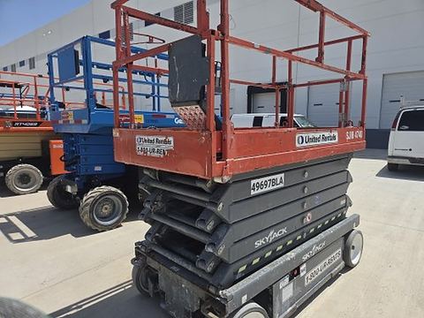 2017 SKYJACK SJIII4740 Scissor Lift 39-40' Electric 45-48"Wide