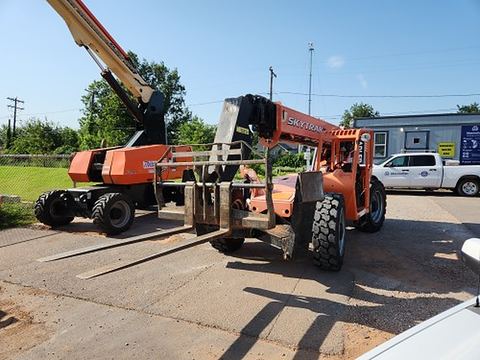 2017 SKYTRAK 10054 Forklift Variable Reach 10000# 50'-62'
