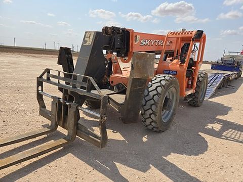 2017 SKYTRAK 10054 Forklift Variable Reach 10000# 50'-62'