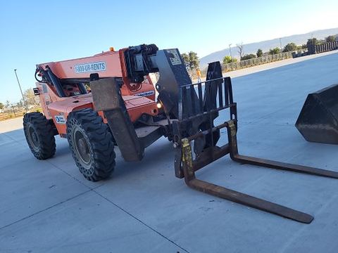 2017 SKYTRAK 10054 Forklift Variable Reach 10000# 50'-62'