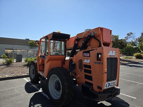 2017 SKYTRAK 6042 Forklift Variable Reach 6000# 40-49'