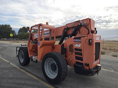 2017 SKYTRAK 6042 Forklift Variable Reach 6000# 40-49'