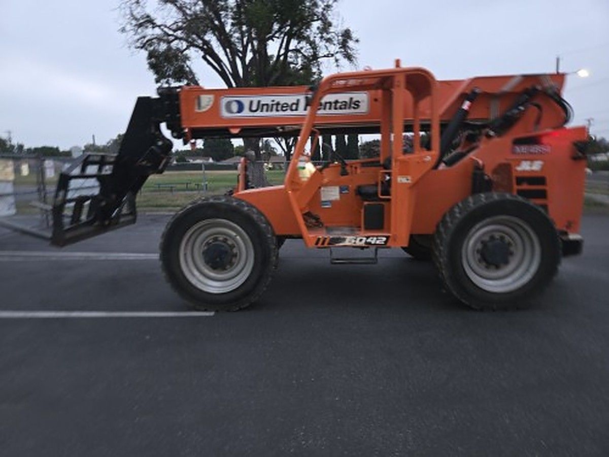 SKYTRAK 6042 photo 3