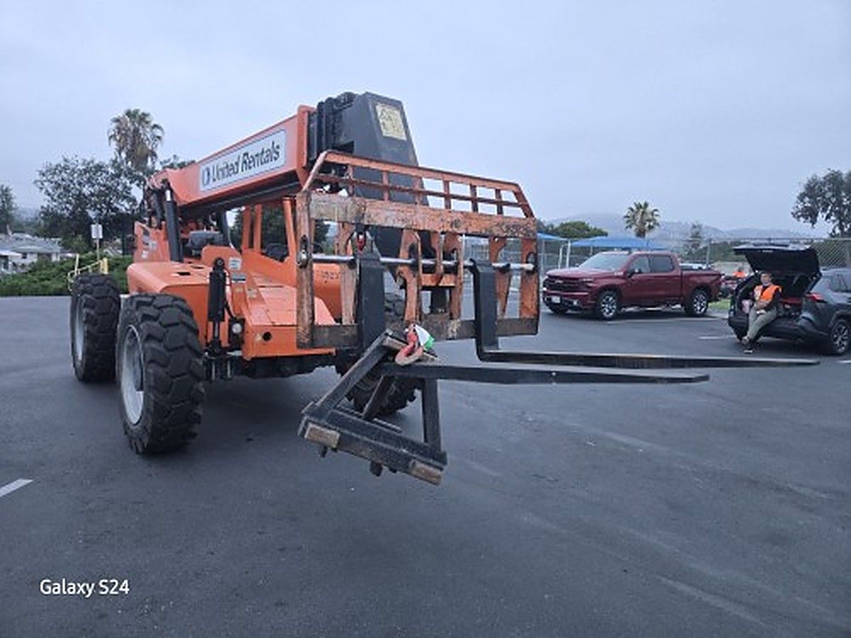 SKYTRAK 6042 photo 2