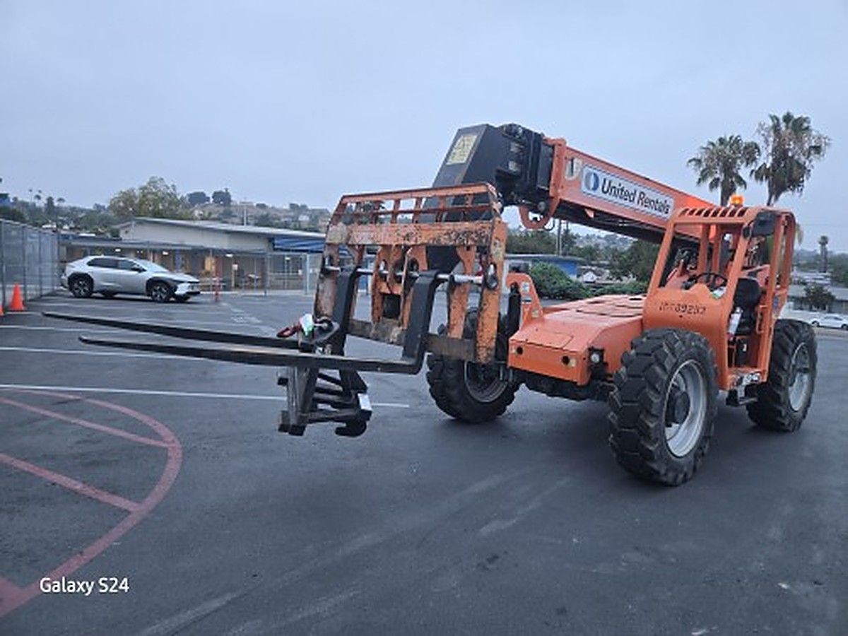 SKYTRAK 6042 photo 4