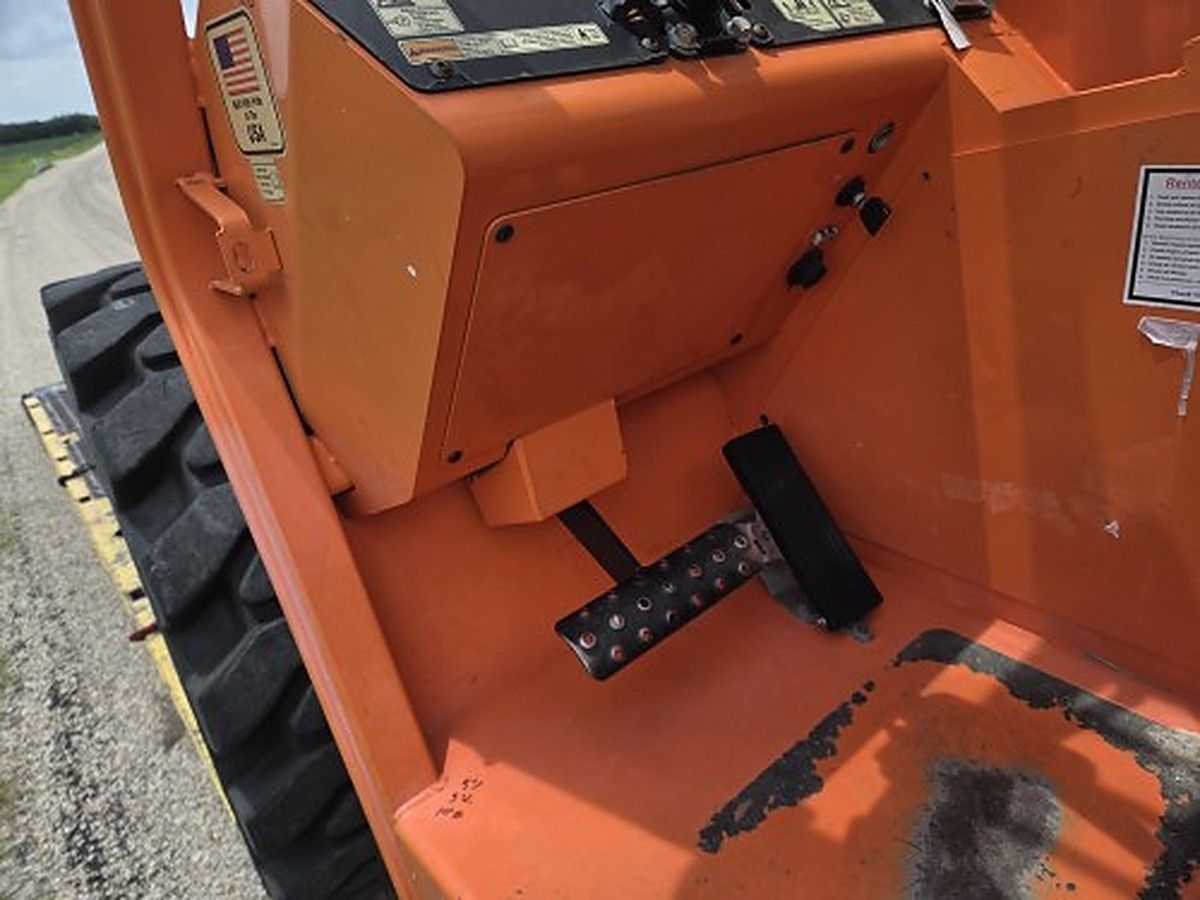 SKYTRAK 6042 photo 5
