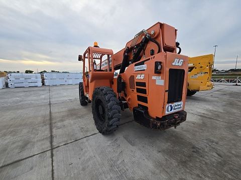 2017 SKYTRAK 6042 Forklift Variable Reach 6000# 40-49'