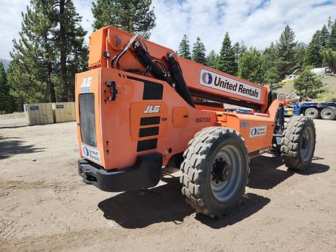 2017 SKYTRAK 8042 Forklift Variable Reach 8000# 40-49'