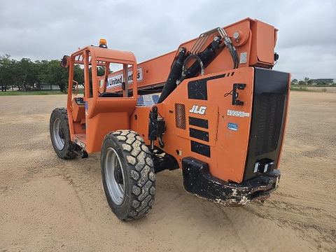 2017 SKYTRAK 8042 Forklift Variable Reach 8000# 40-49'