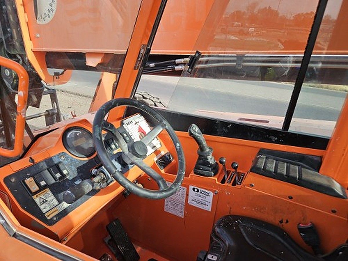 SKYTRAK 8042 photo 5
