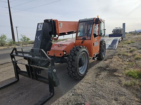 2017 SKYTRAK 8042 Forklift Variable Reach 8000# 40-49'