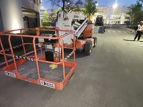 2017 SNORKEL A46JE Boom 43-46' Articulating Electric