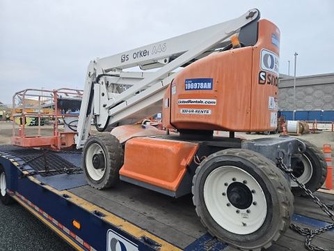 2017 SNORKEL A46JE Boom 43-46' Articulating Electric
