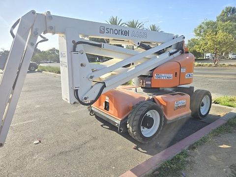 2017 SNORKEL A46JE Boom 43-46' Articulating Electric