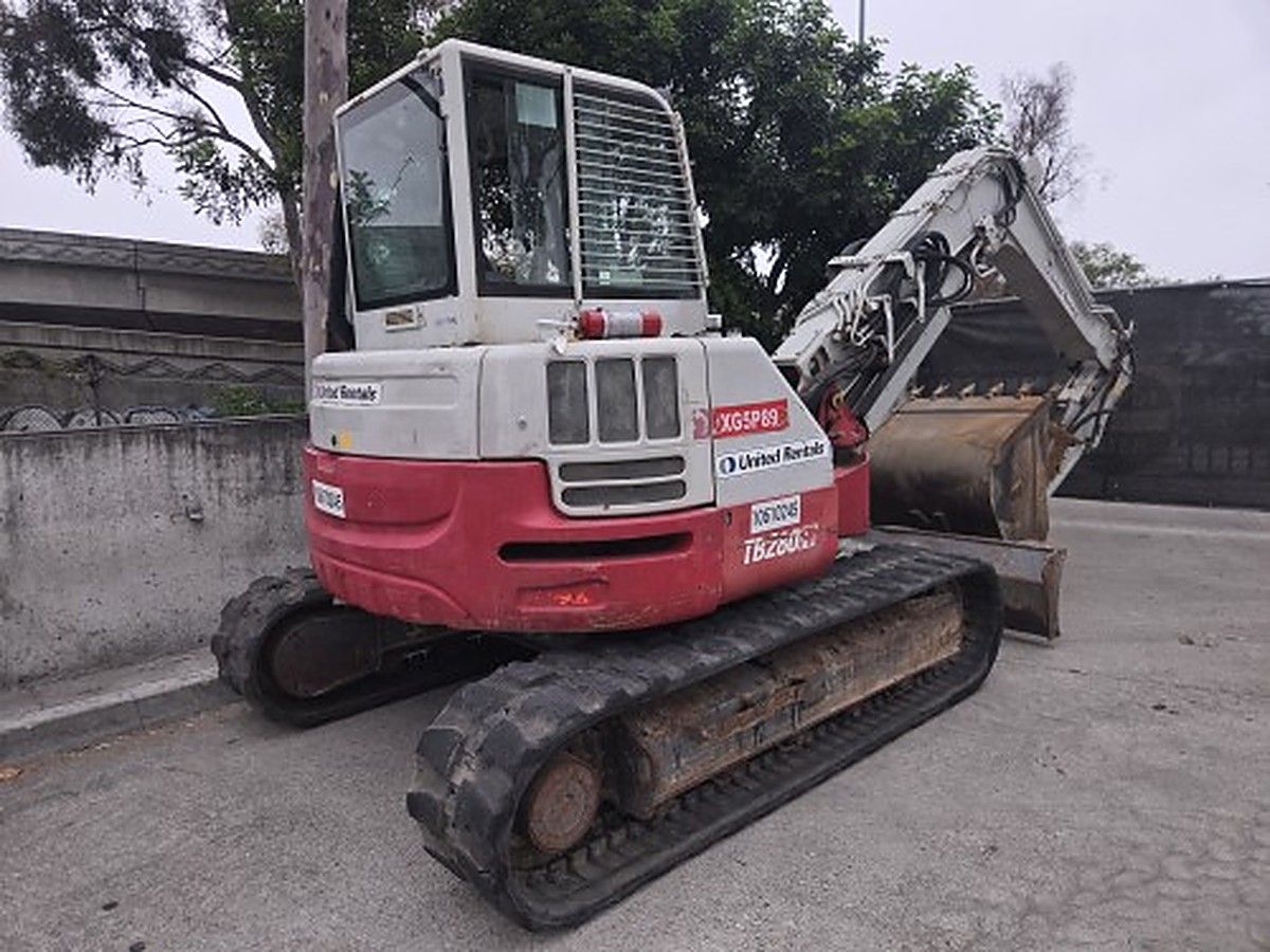 TAKEUCHI TB280FR photo 12