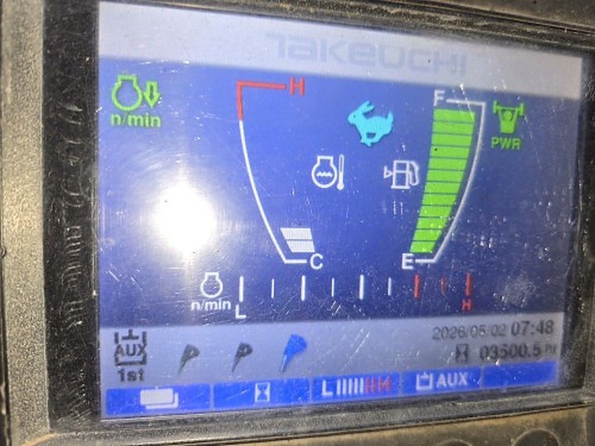 TAKEUCHI TB280FR photo 8