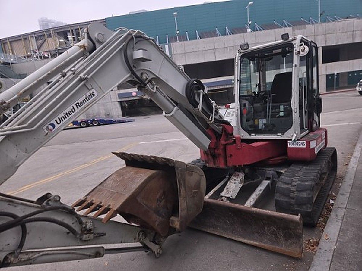 TAKEUCHI TB280FR photo 10