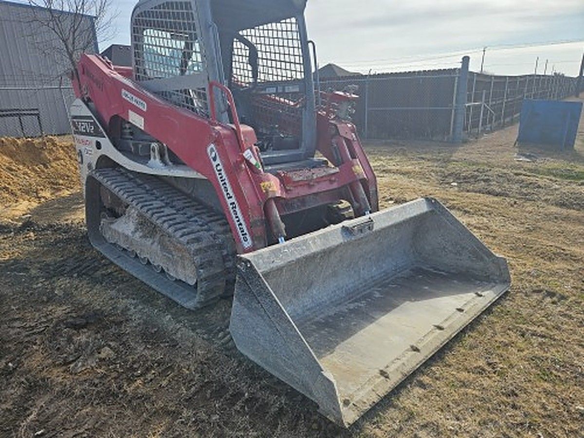 TAKEUCHI TL12V2-R photo 8