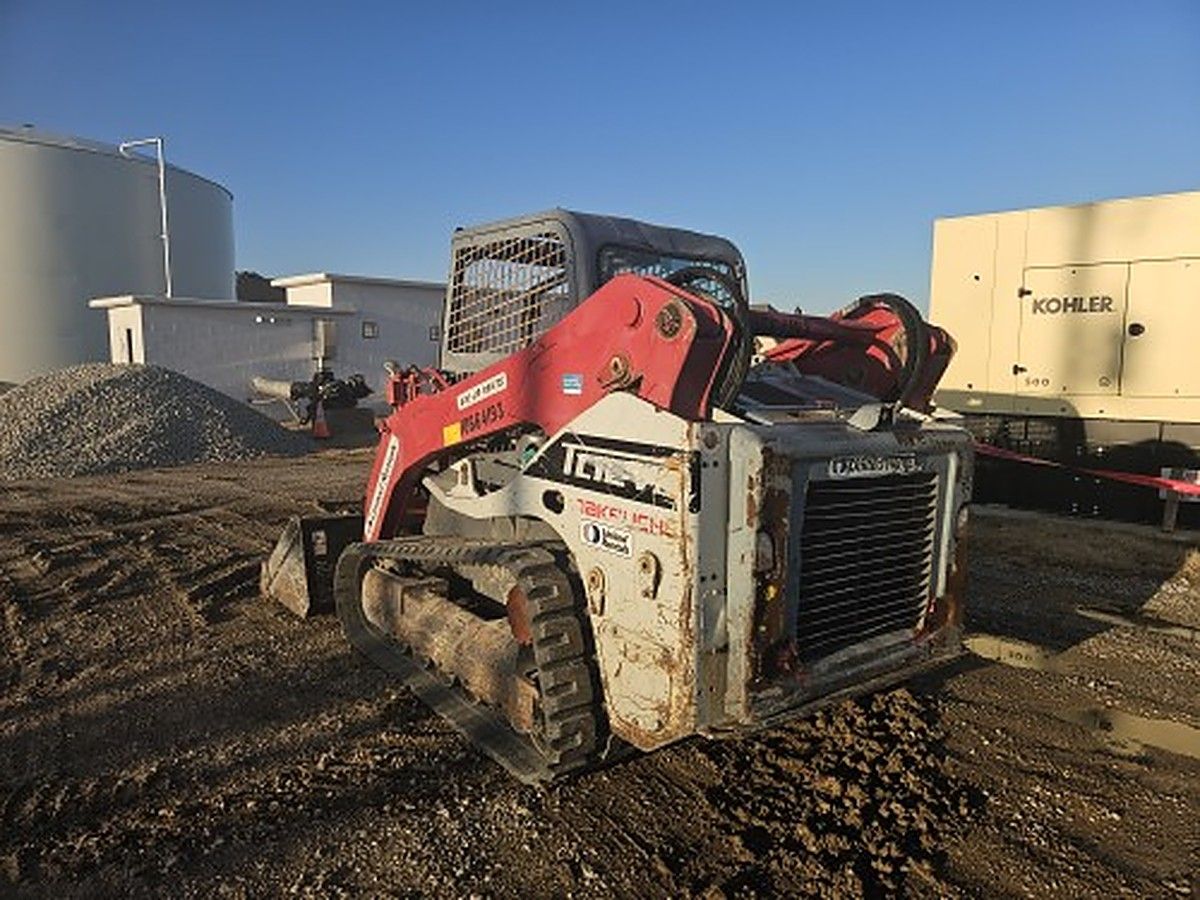 TAKEUCHI TL12V2-R photo 9