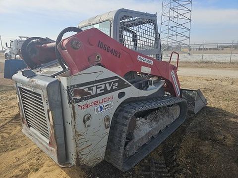 2017 TAKEUCHI TL12V2-R Skid Steer Track Loader 3400# And Over